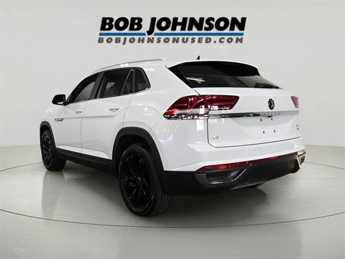 2022 Volkswagen Atlas Cross Sport 2.0T SE w/Technology 4MOTION