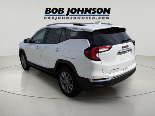 Summit White 2024 GMC Terrain SLT