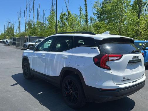 Summit White 2023 GMC Terrain SLE
