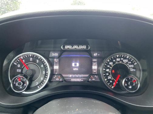 Hydro Blue Pearlcoat 2022 RAM 1500 Big Horn/Lone Star