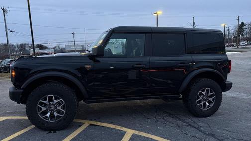 Shadow Black 2025 Ford Bronco Badlands