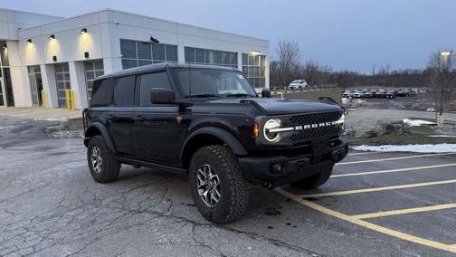 Shadow Black 2025 Ford Bronco Badlands