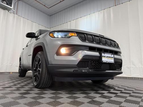Billet Silver Metallic Clearcoat 2022 Jeep Compass Latitude