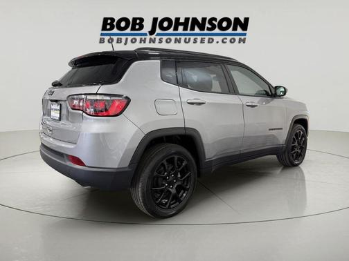 Billet Silver Metallic Clearcoat 2022 Jeep Compass Latitude
