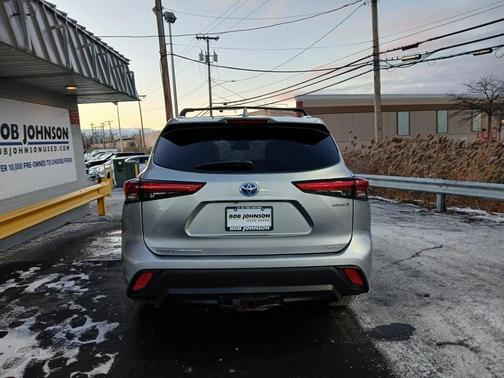 2023 Toyota Highlander Hybrid XLE