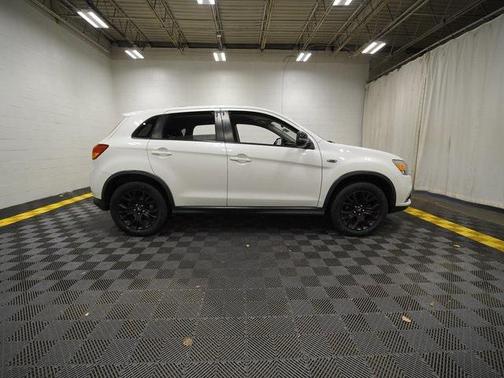 2017 Mitsubishi Outlander Sport 2.0 LE