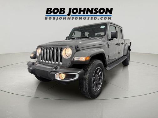 Sting-Gray Clearcoat 2021 Jeep Gladiator Overland