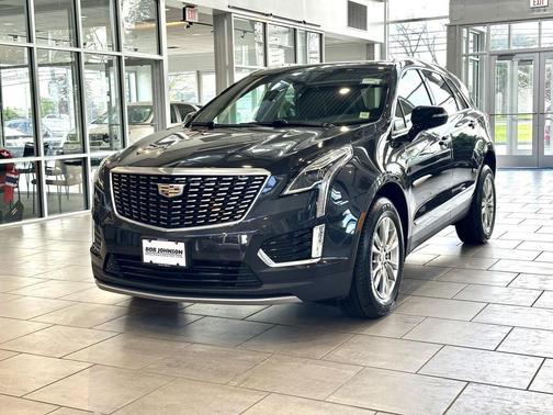 Manhattan Noir Metallic 2020 Cadillac XT5 Premium Luxury