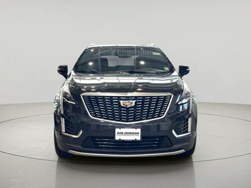 Manhattan Noir Metallic 2020 Cadillac XT5 Premium Luxury