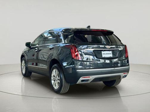 Manhattan Noir Metallic 2020 Cadillac XT5 Premium Luxury