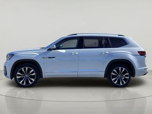 Opal White Pearl 2023 Volkswagen Atlas 3.6L SEL Premium