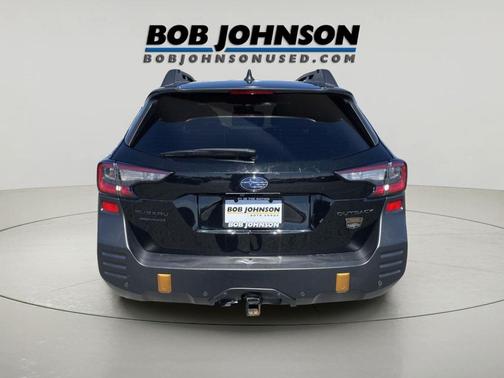 Crystal Black Silica 2023 Subaru Outback Wilderness