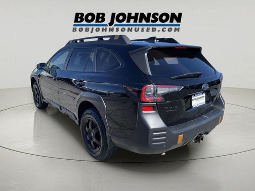 Crystal Black Silica 2023 Subaru Outback Wilderness