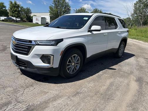 Summit White 2023 Chevrolet Traverse LT Cloth
