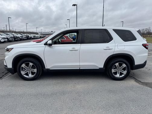 Platinum White Pearl 2023 Honda Pilot AWD EX-L 7 Passenger