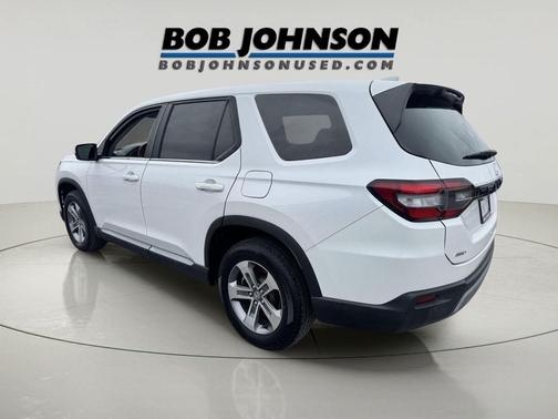 Platinum White Pearl 2023 Honda Pilot AWD EX-L 7 Passenger