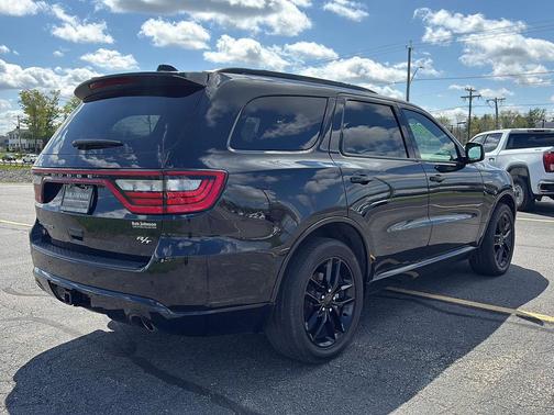 DB Black 2025 Dodge Durango R/T