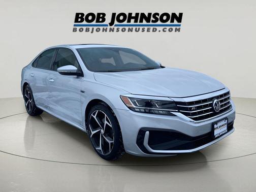 2020 Volkswagen Passat 2.0T R-Line
