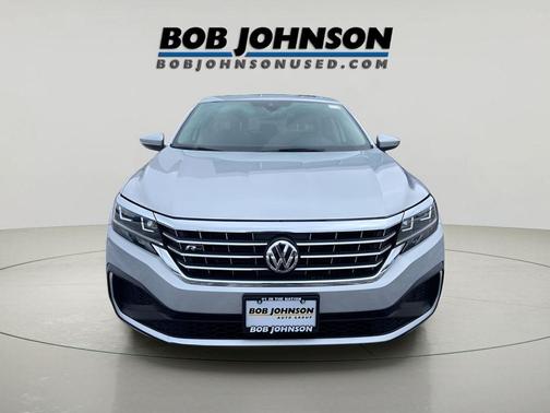 2020 Volkswagen Passat 2.0T R-Line