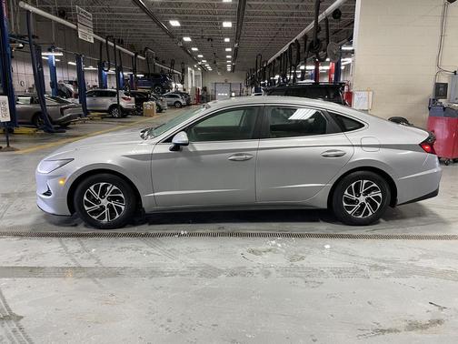 2020 Hyundai SONATA Hybrid Base