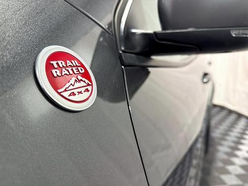 2021 Jeep Cherokee Trailhawk