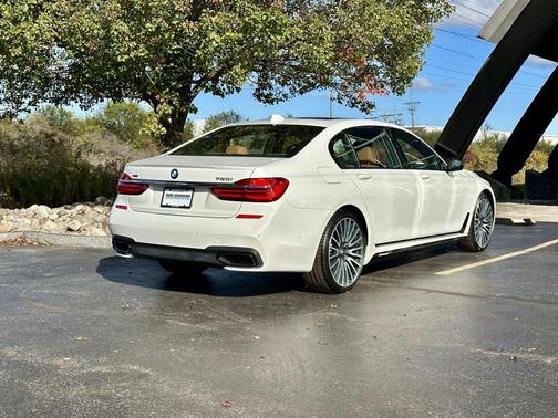 2018 BMW 750 i xDrive