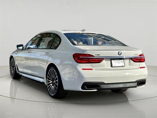 2018 BMW 750 i xDrive