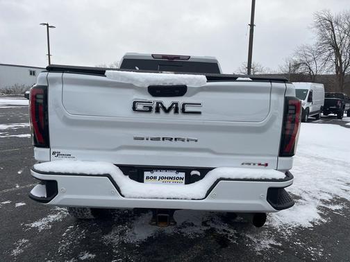 2024 GMC Sierra 2500 AT4