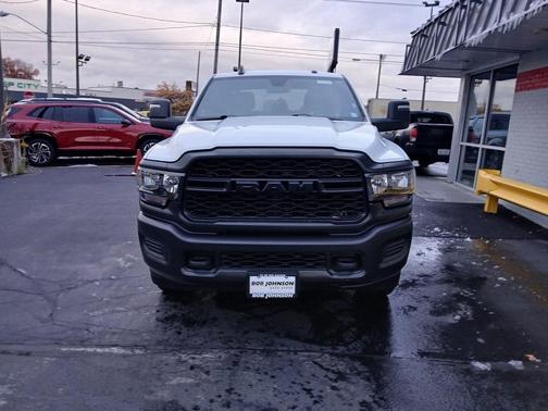 2024 RAM 2500 Tradesman Crew Cab 4x4 8' Box