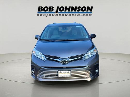 2020 Toyota Sienna XLE Premium