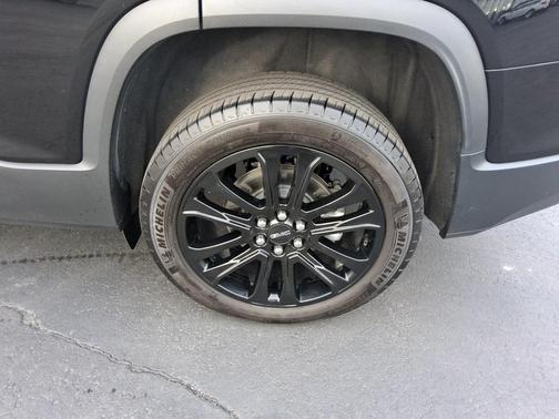 2023 GMC Acadia AWD SLE