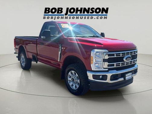 Rapid Red Metallic Tinted Clearcoat 2023 Ford F-350 XLT