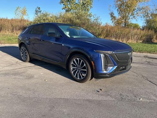 2024 Cadillac LYRIQ Sport