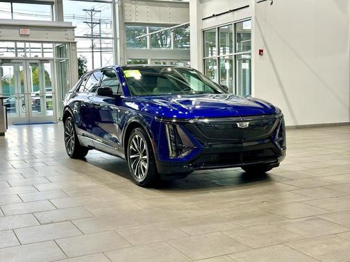 2024 Cadillac LYRIQ Sport