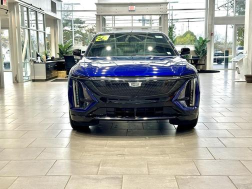 2024 Cadillac LYRIQ Sport