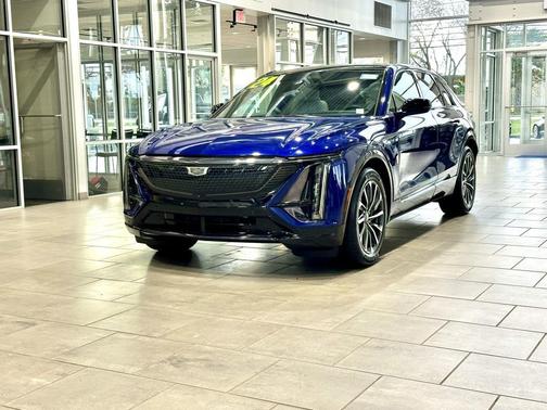 2024 Cadillac LYRIQ Sport