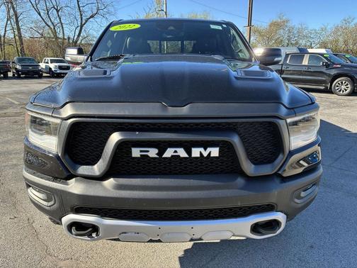 Diamond Black Crystal Pearlcoat 2022 RAM 1500 Rebel
