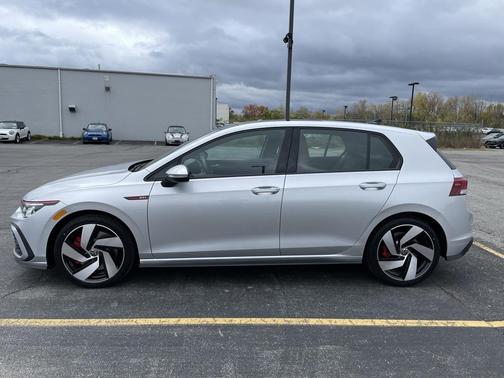 2022 Volkswagen Golf GTI 2.0T SE DSG