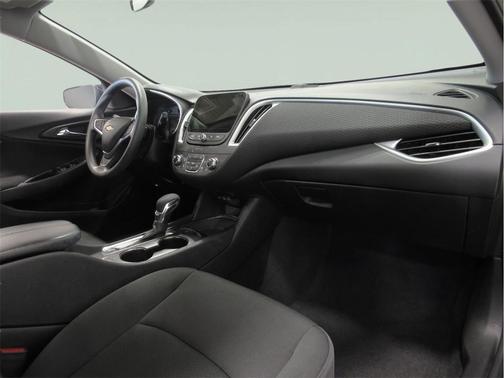 Summit White 2022 Chevrolet Malibu FWD LT