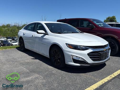 Summit White 2022 Chevrolet Malibu FWD LT