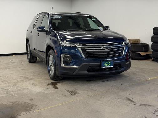 Northsky Blue Metallic 2023 Chevrolet Traverse LT Cloth
