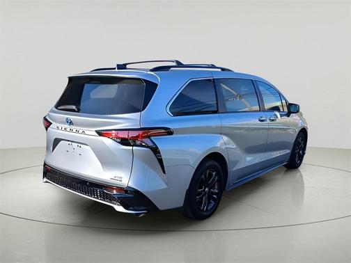 2024 Toyota Sienna XSE 7 Passenger