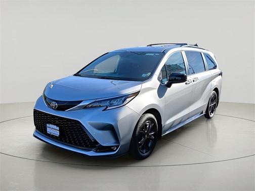 2024 Toyota Sienna XSE 7 Passenger