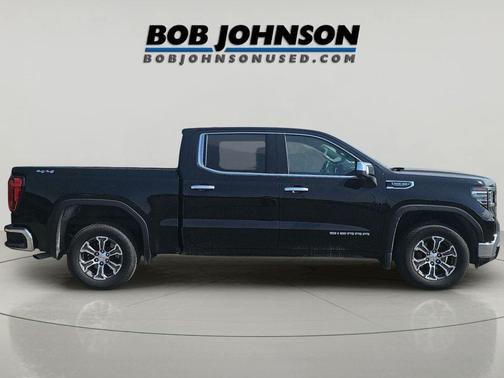 Onyx Black 2025 GMC Sierra 1500 SLT