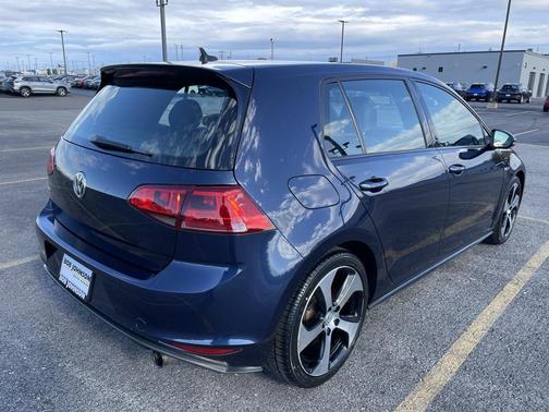 2016 Volkswagen Golf GTI 2.0T SE 4-Door