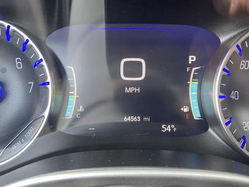 Diamond Black Crystal Pearlcoat 2024 Chrysler Pacifica Touring L