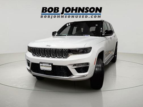 Bright White Clearcoat 2023 Jeep Grand Cherokee Summit