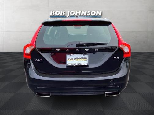 2016 Volvo V60 T5 Drive-E Platinum