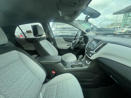 Radiant Red Tintcoat 2023 Chevrolet Equinox 1LT