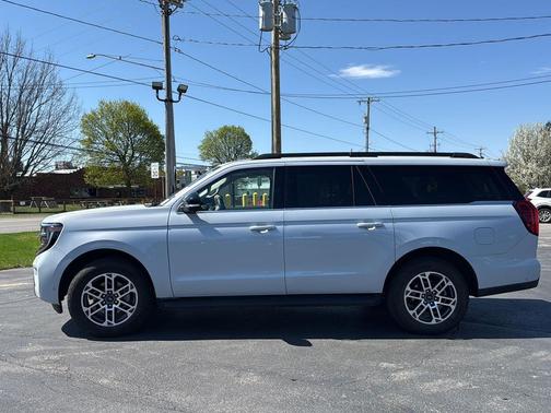 Space Silver 2025 Ford Expedition Max Active 4x4